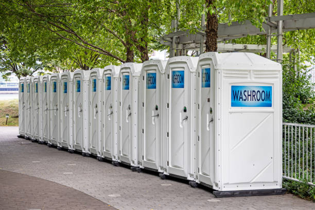 Portable Toilet Options We Offer in Manatee Road, FL